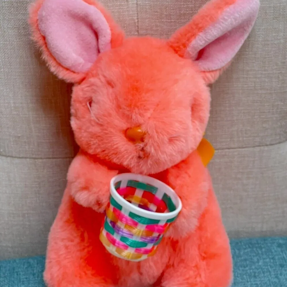 Fairview Salmon Easter Bunny Rabbit 9 inch Nylon Woven‎ Basket Pink Eyes 1988